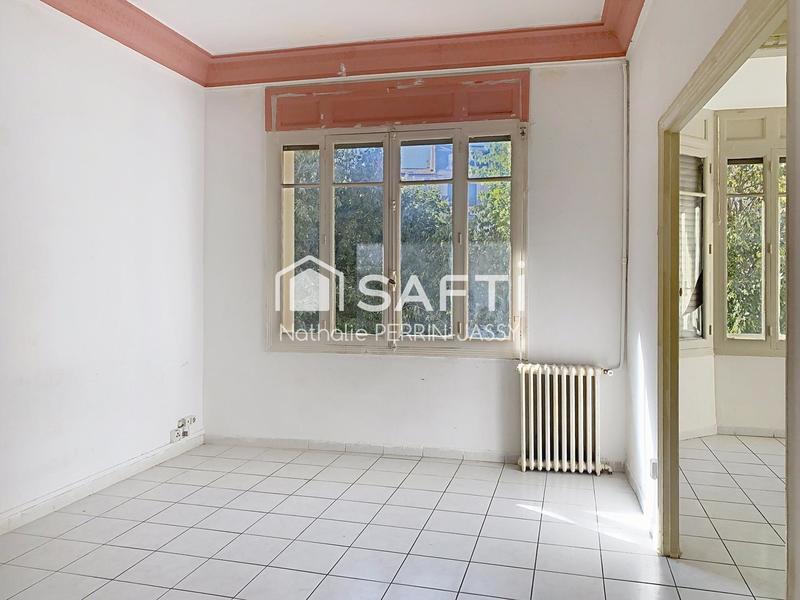Appartement - 92 m² - 5 pièces