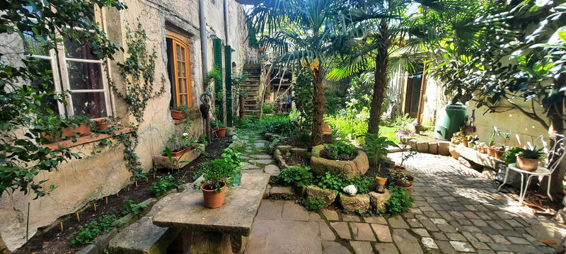 Appartement - 200 m² - 6 pièces