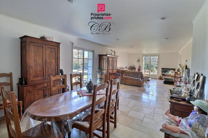 Maison - 180 m² - 6 pièces