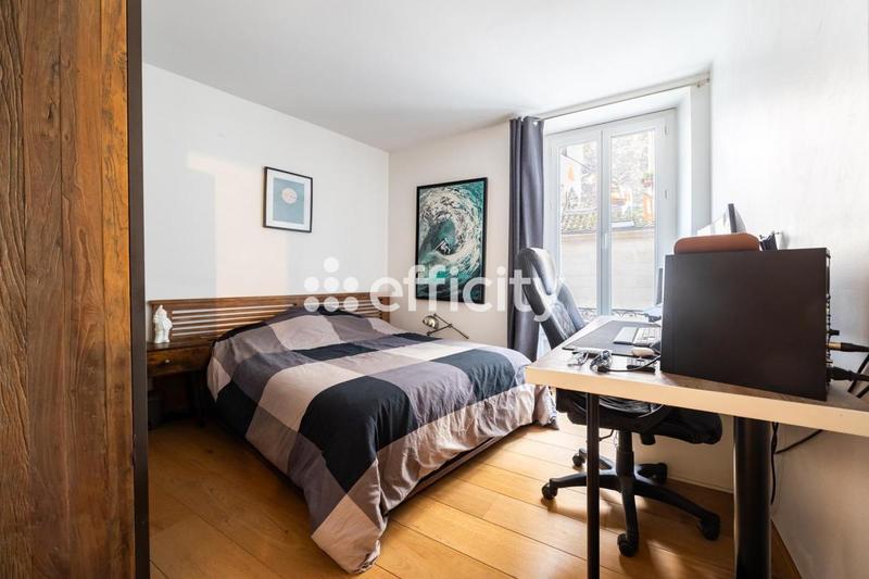 Appartement - 80 m² - 3 pièces