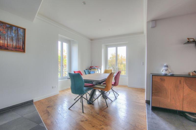 Maison - 200 m² - 6 pièces