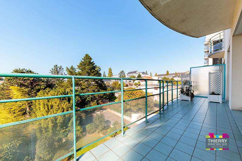 Appartement - 102 m² - 4 pièces