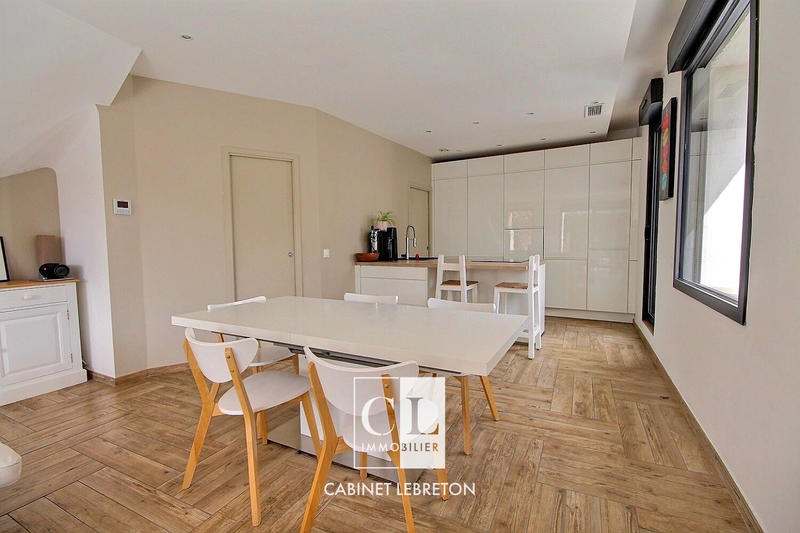 Maison - 105 m² - 5 pièces