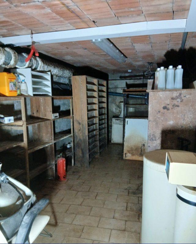 Local commercial - 318 m²