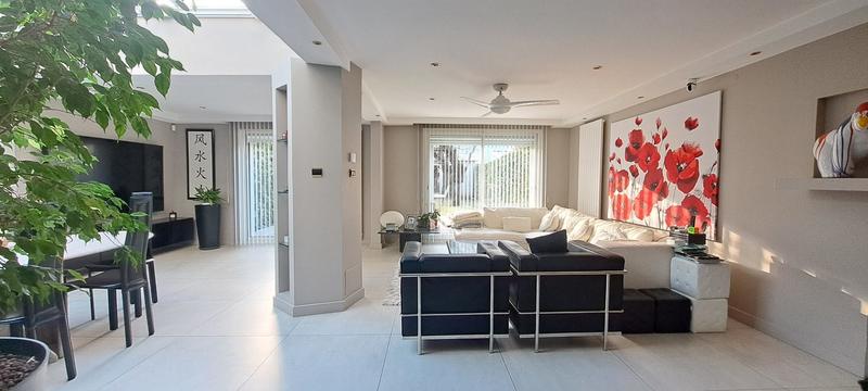 Maison - 104 m² - 5 pièces