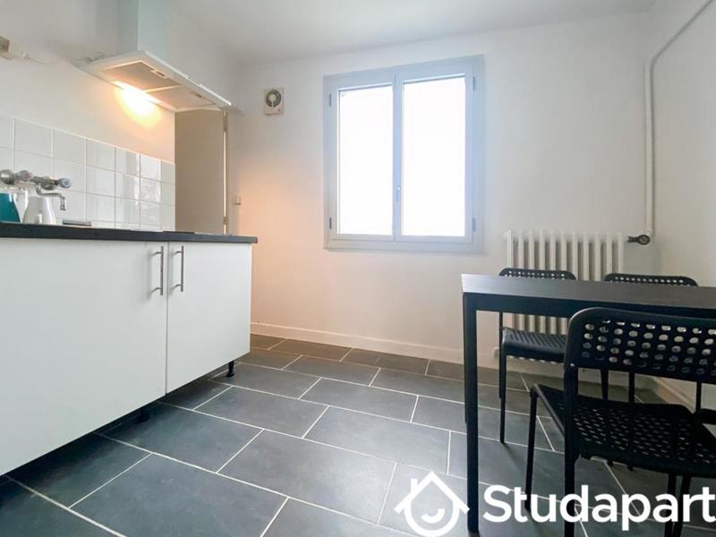 Chambre - 11 m² - 1 pièce