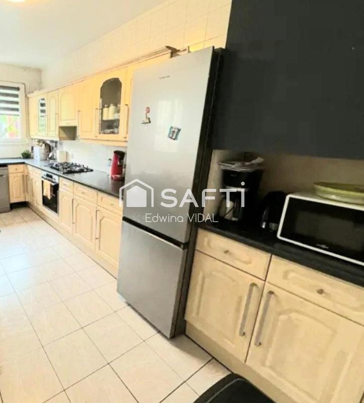 Appartement - 93 m² - 3 pièces