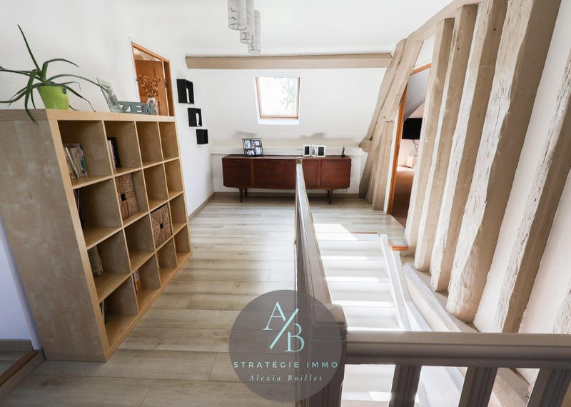 Maison - 310 m² - 9 pièces