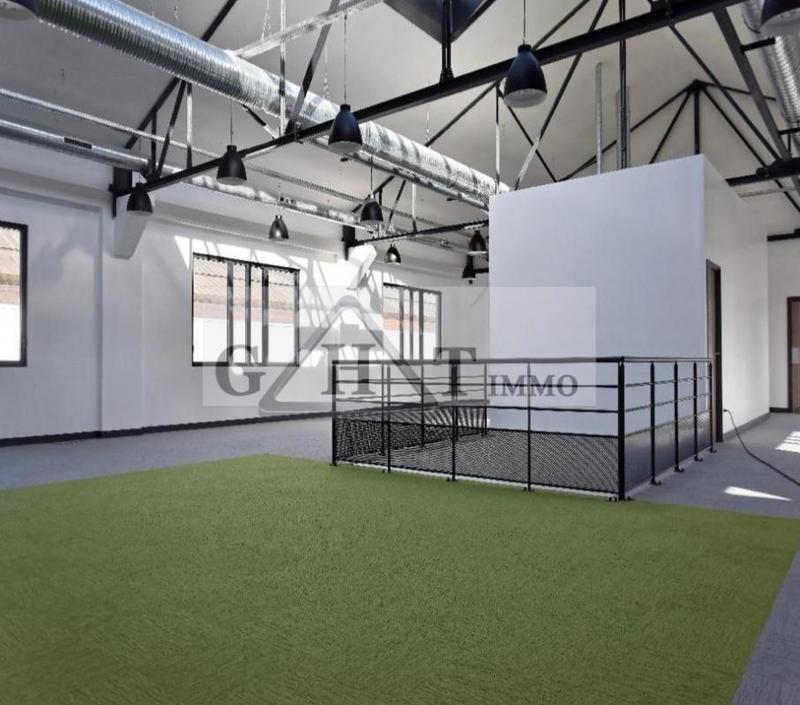 Entrepôt - 3 292 m²