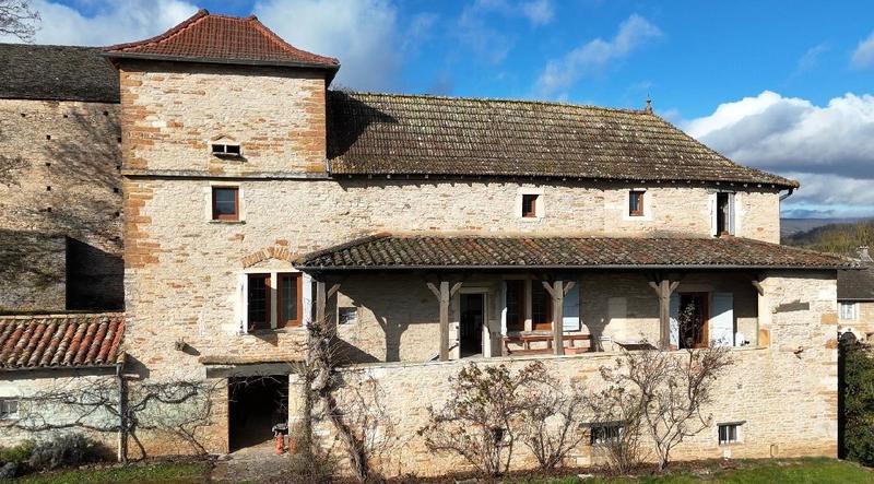 Maison - 158 m² - 8 pièces