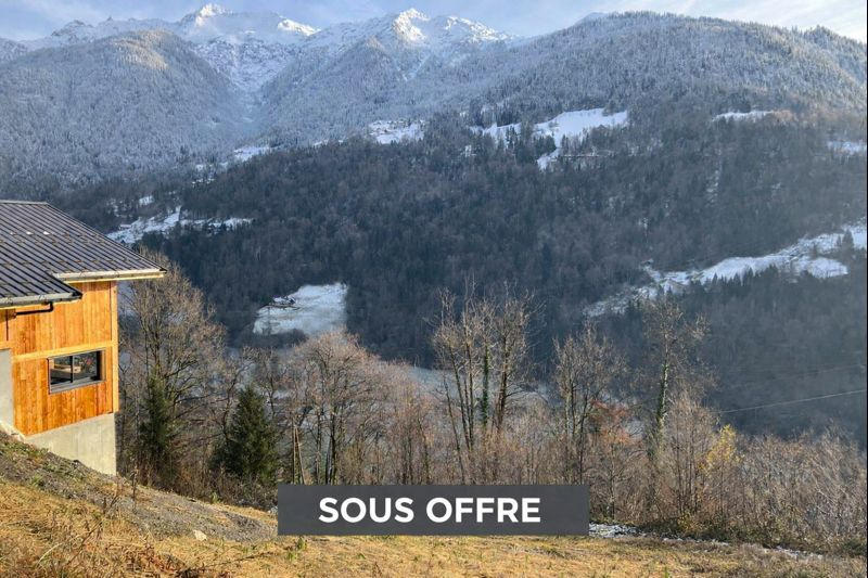Terrain constructible - 1 015 m²