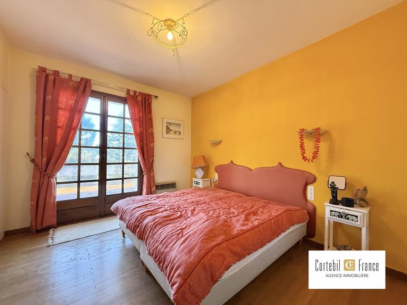 Villa - 177 m² - 6 pièces