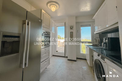 Chambre - 25 m² - 6 pièces