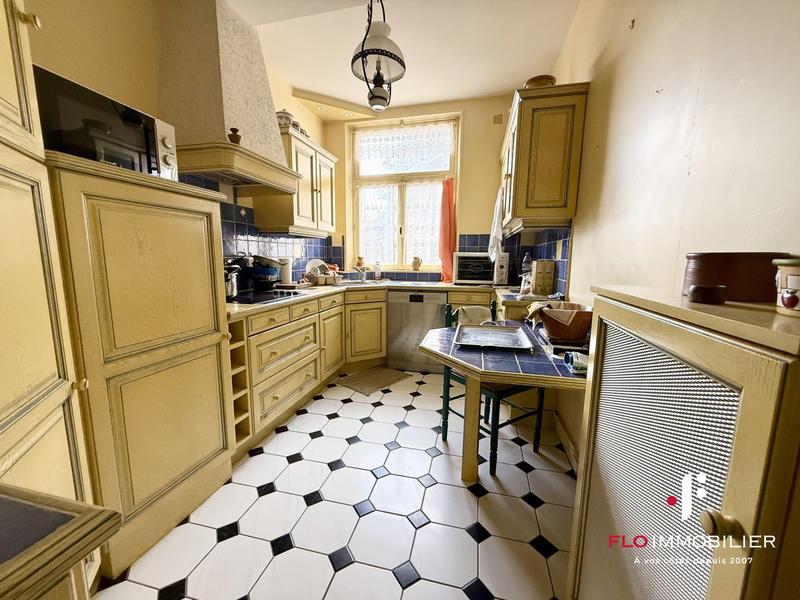 Appartement - 102 m² - 5 pièces