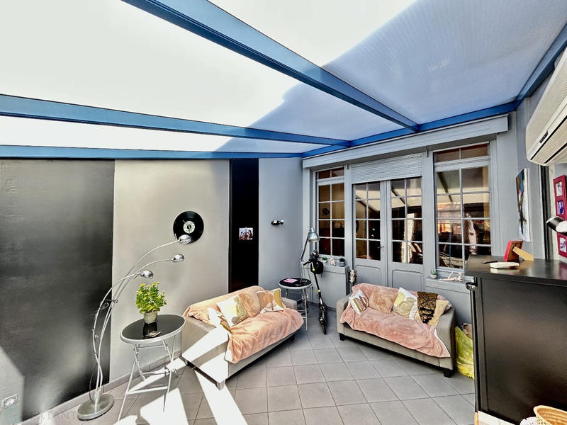 Maison - 235 m² - 12 pièces