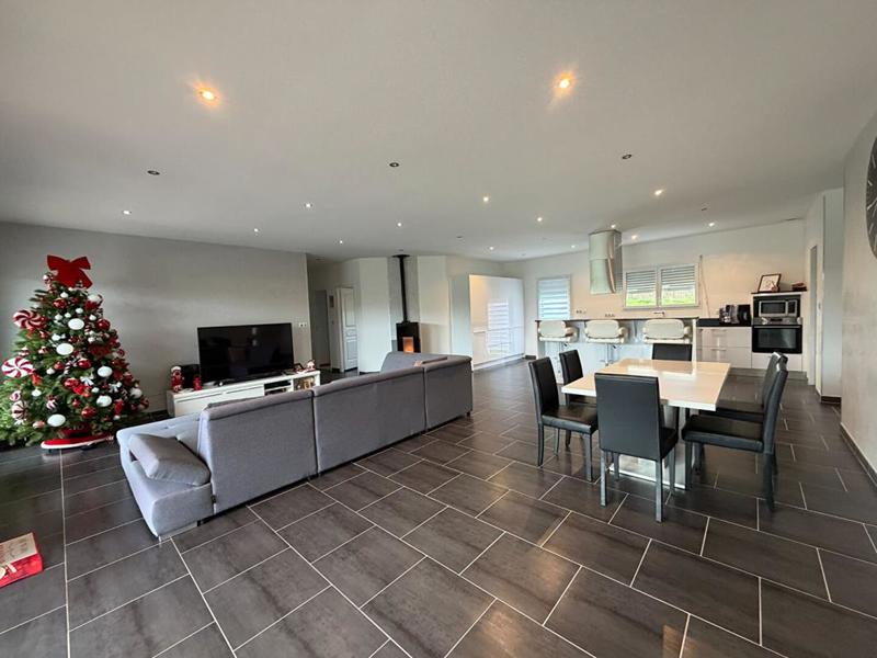 Maison - 145 m² - 5 pièces