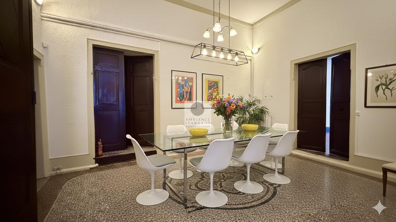 Appartement - 153 m² - 5 pièces