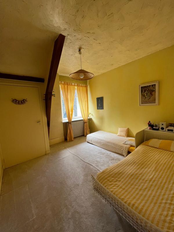 Propriété - 277 m² - 12 pièces