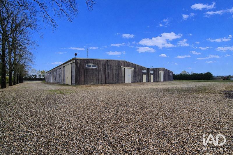 Local commercial - 1 500 m²