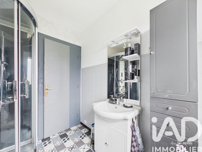 Maison - 243 m² - 7 pièces