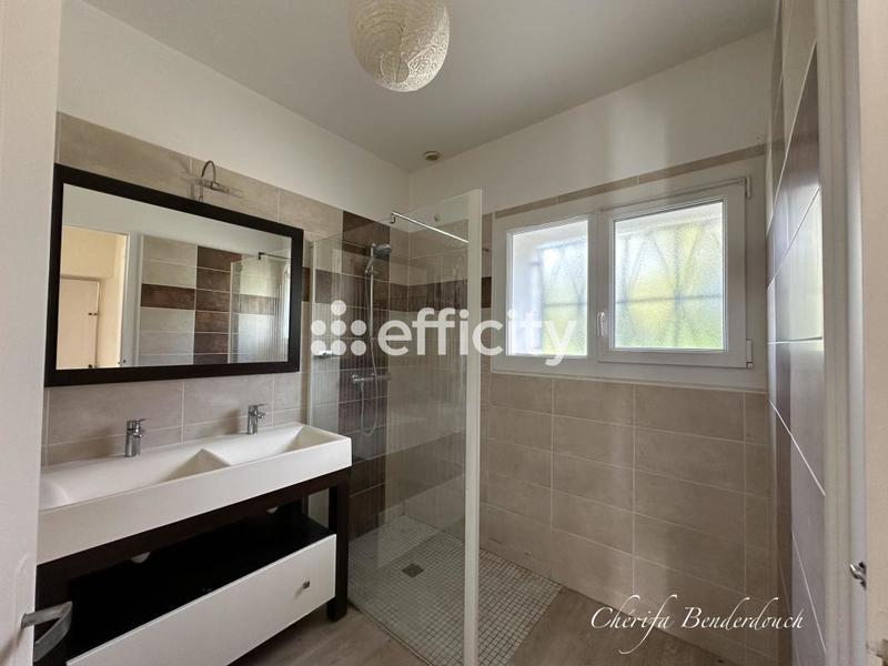 Maison en pierre - 147 m² - 8 pièces