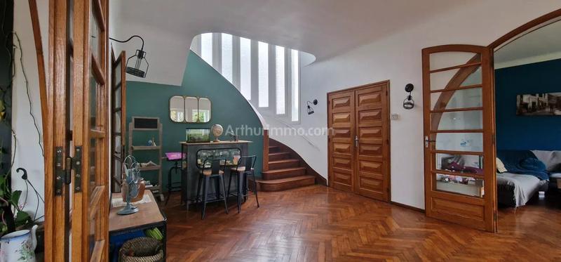 Maison - 180 m² - 6 pièces