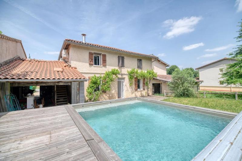 Maison - 140 m² - 6 pièces