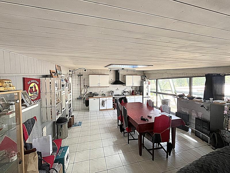 Loft - 117 m² - 4 pièces