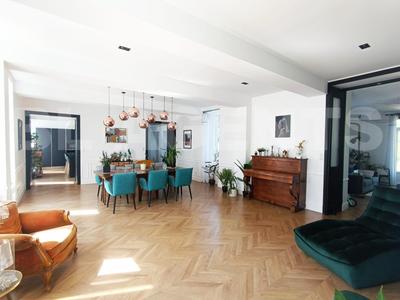 Maison de domaine - 282 m² - 13 pièces