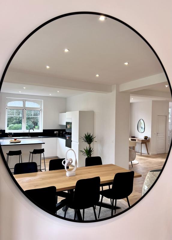 Maison - 214 m² - 8 pièces