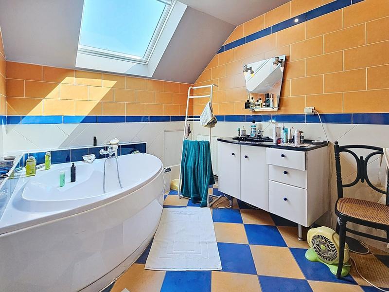 Maison - 154 m² - 7 pièces