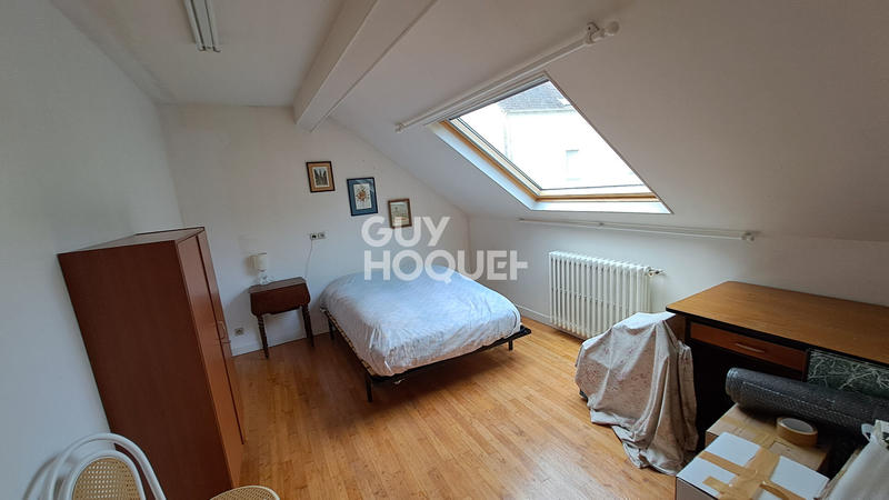 Maison - 210 m² - 8 pièces