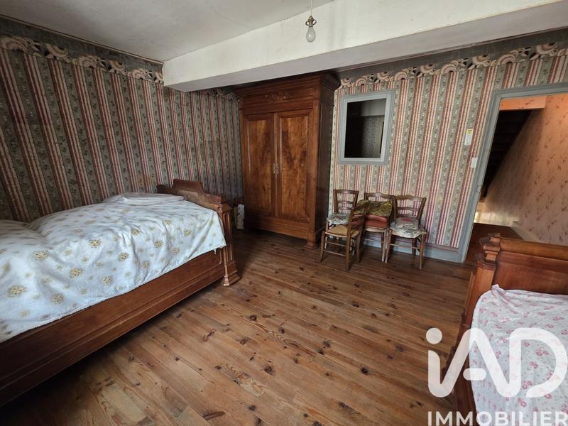 Maison - 111 m² - 7 pièces