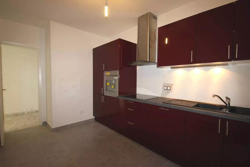 Appartement - 80 m² - 3 pièces