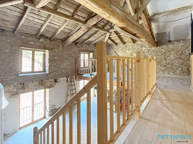 Maison ancienne - 221 m² - 8 pièces