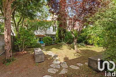 Maison - 205 m² - 5 pièces