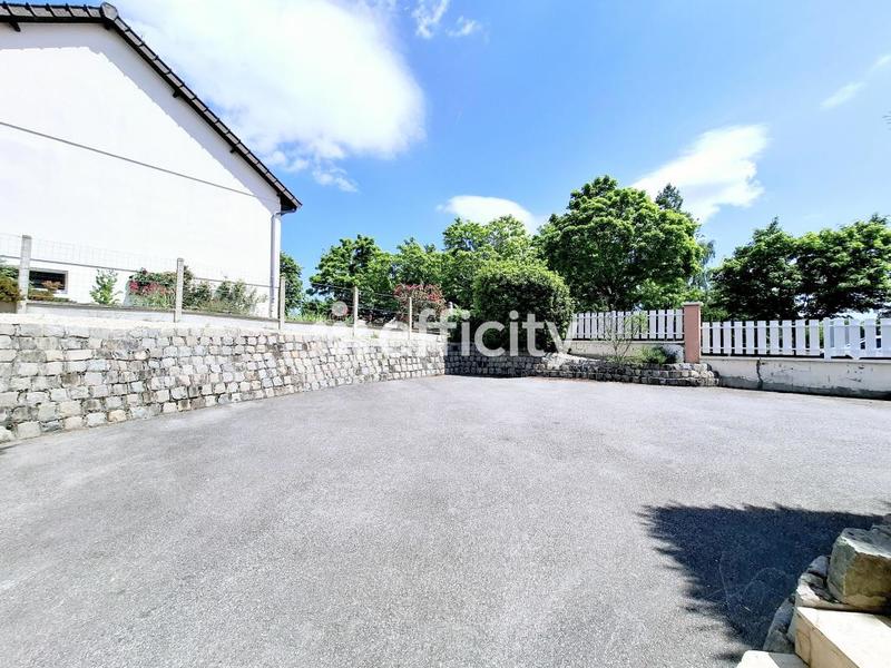 Maison - 138 m² - 7 pièces