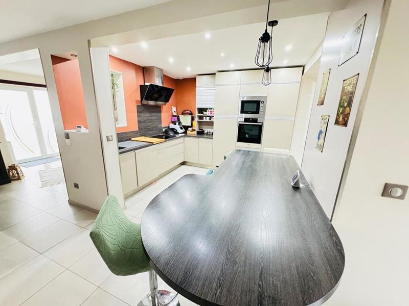 Maison - 140 m² - 6 pièces