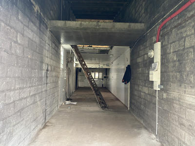 Parking / Garage - 115 m²