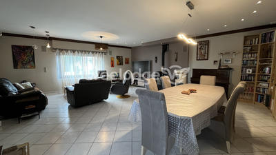 Maison - 145 m² - 6 pièces