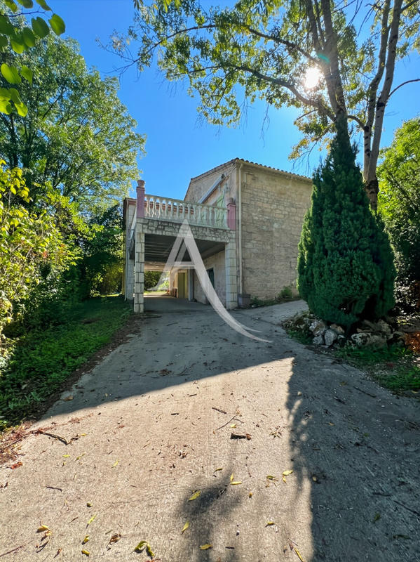 Maison - 147 m² - 8 pièces