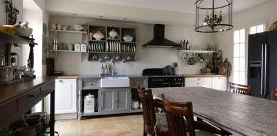 Maison - 420 m² - 10 pièces