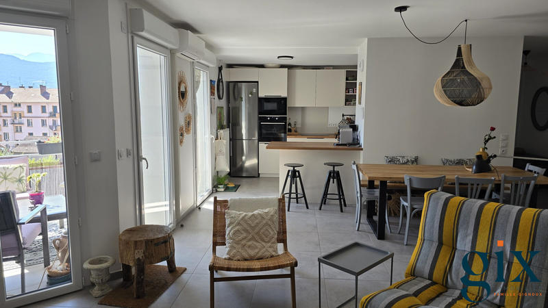 Appartement - 86 m² - 3 pièces