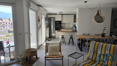 Appartement - 86 m² - 3 pièces