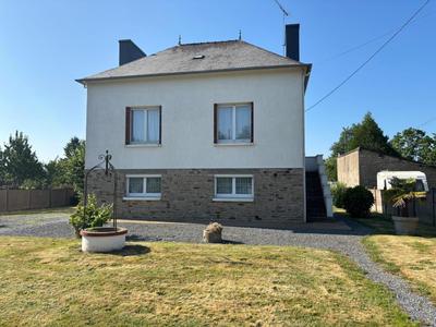 Maison - 94 m² - 6 pièces