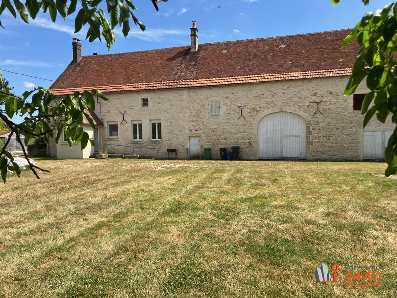 Maison - 92 m² - 4 pièces