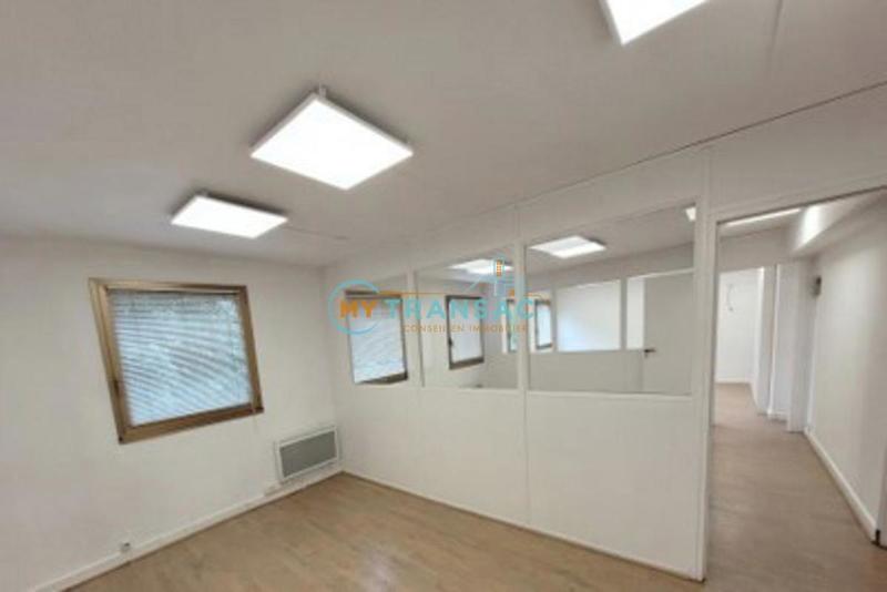 Local d'activité / Entrepôt - 542 m²