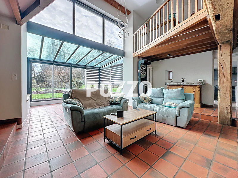 Maison - 268 m² - 9 pièces