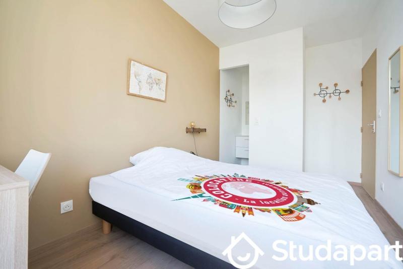 Chambre - 9 m² - 1 pièce