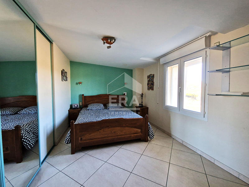 Maison - 240 m² - 6 pièces